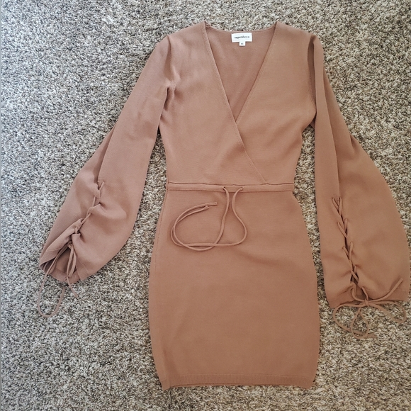 NWOT Superdown Rayla Mini Dress XS - Picture 8 of 10